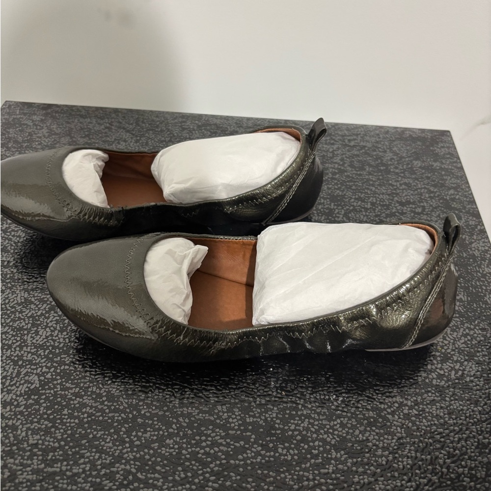 Lucky Brand Shiny Black Flats 
   LK - Eleesia